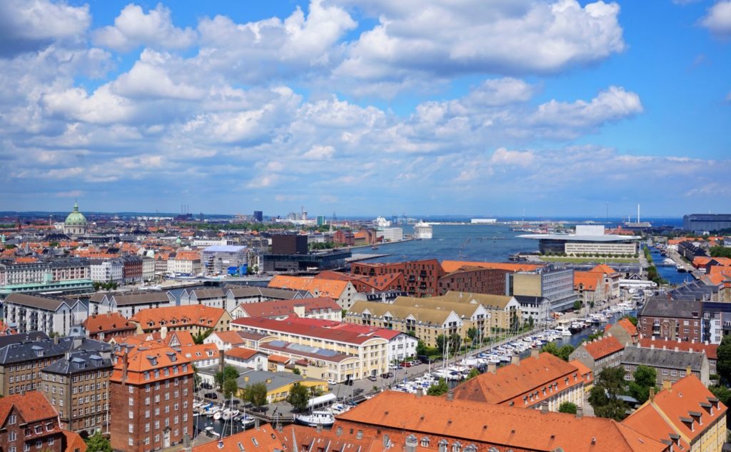 visiter-copenhague-nyhavn-eglise-notre-sauveur-1_