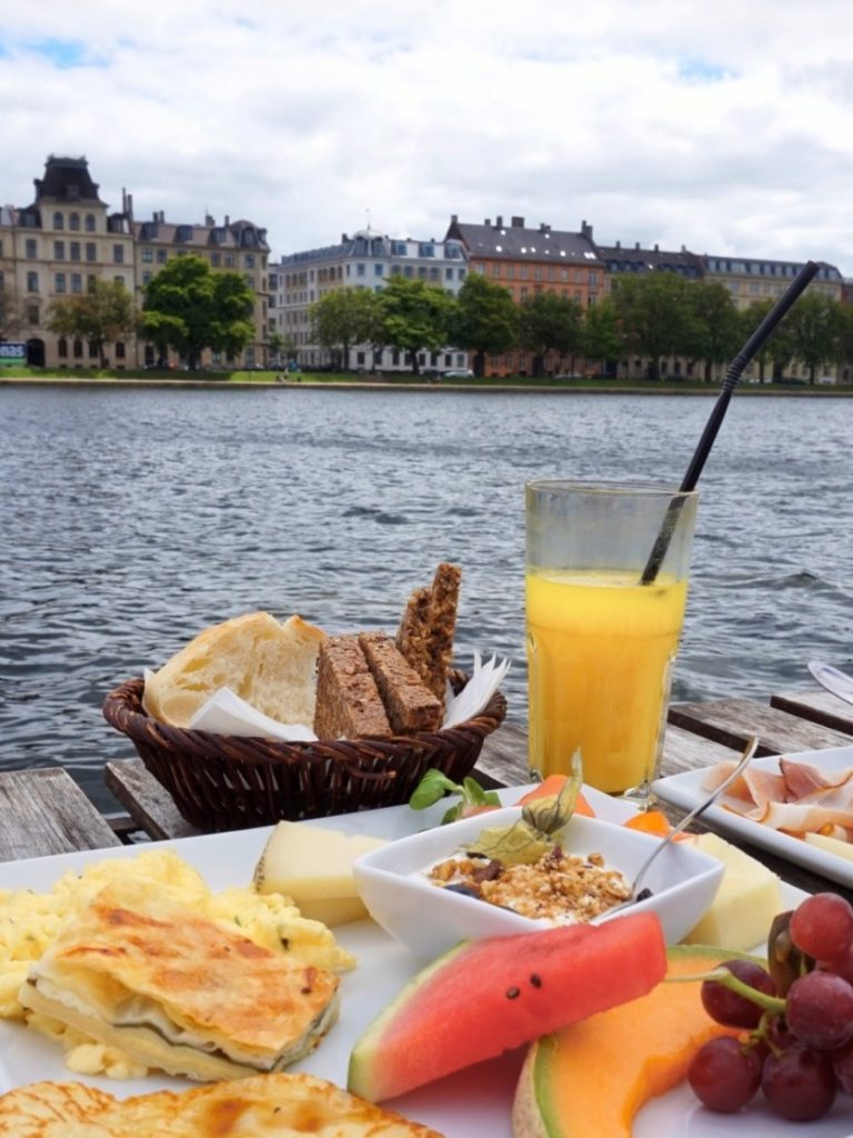 visiter-copenhague-nyhavn-kaffesalonen_(1)