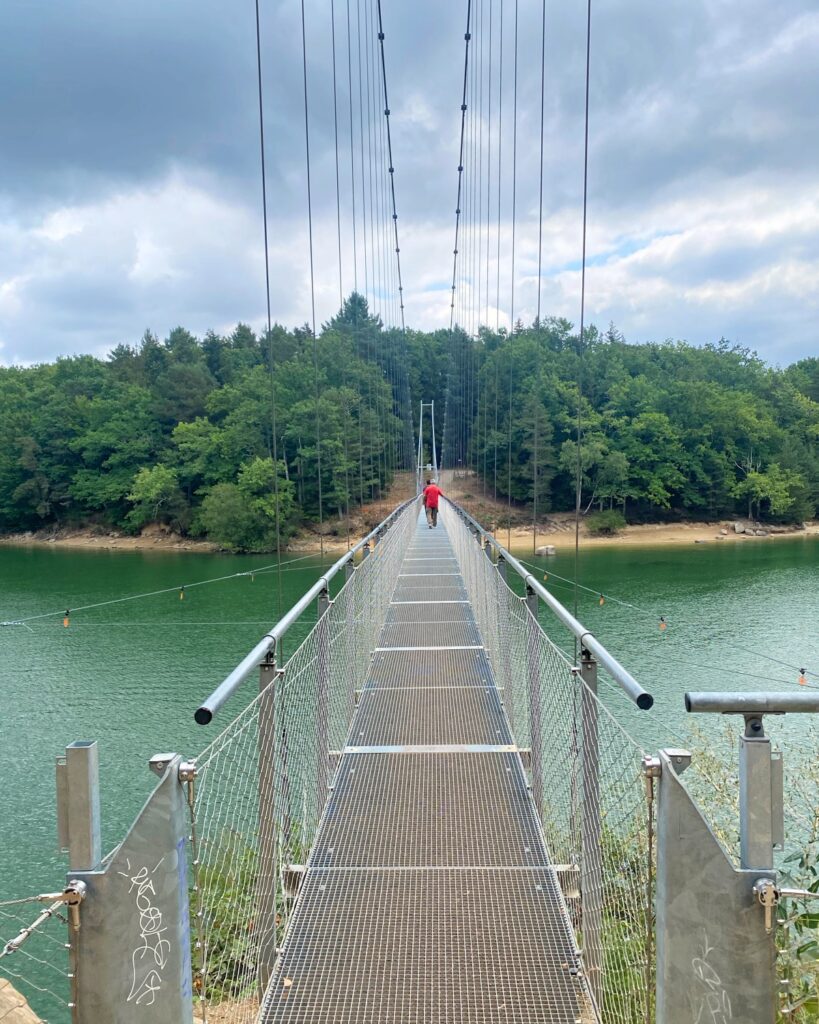 Lac-saint-etienne-cantales-4