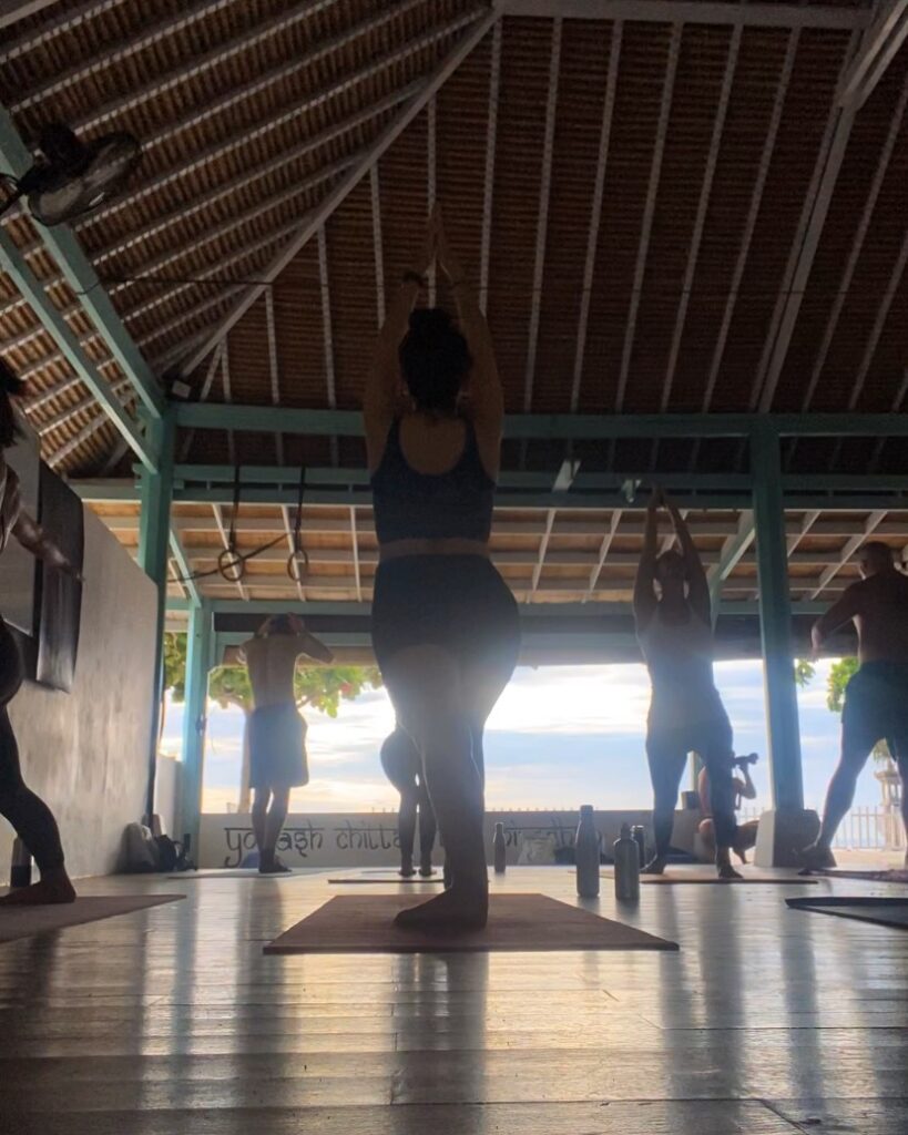 200-h-d-Ashtanga-à-Bali